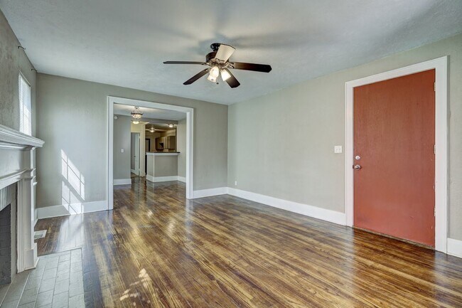 Building Photo - Charming and Spacious 1 Bedroom Brownstone...
