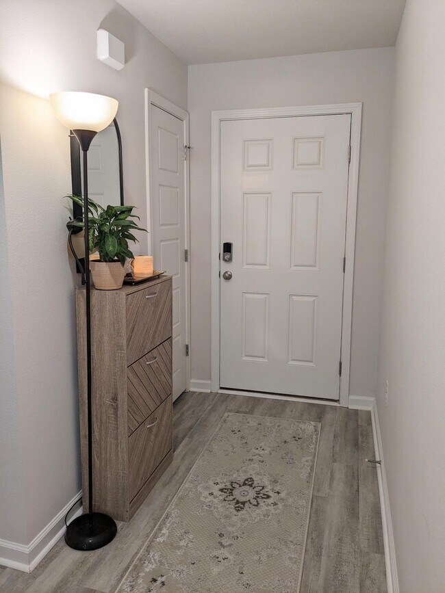 Building Photo - 6056 Unbridled Way