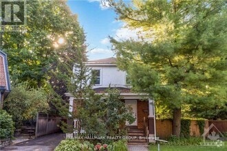 Building Photo - 3 Ashbury Pl