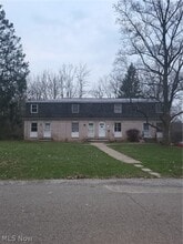 Building Photo - 2781 Thackeray Ave NW