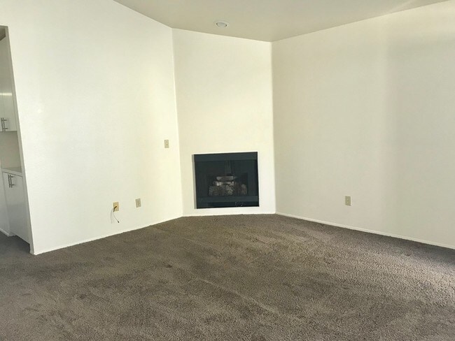 Building Photo - North Park Two Bedroom