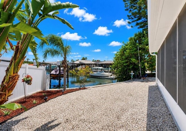 Building Photo - 6513 Abaco Dr