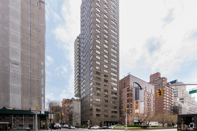 Foto del edificio - 733 Park Ave