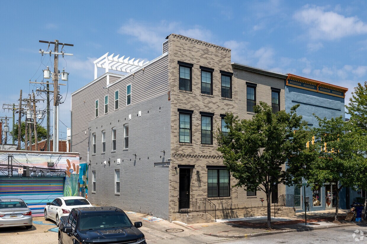 Primary Photo - 414 S Conkling St