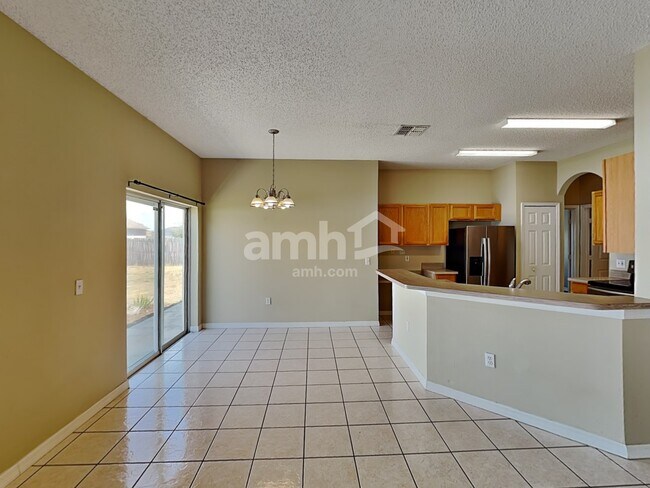 Building Photo - 2505 Sherbrook Ln