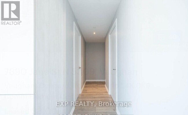Photo du bâtiment - 7890-7890 Jane St