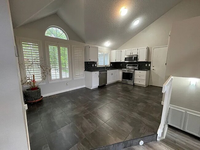 Foto del edificio - 3738 Rosewalk Ct