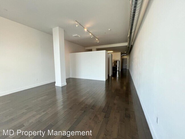 Building Photo - 1 br, 1 bath House - 433 Pine Ave #302