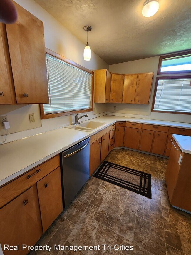 Foto del edificio - 3 br, 2.5 bath House - 305 N. Quincy Pl
