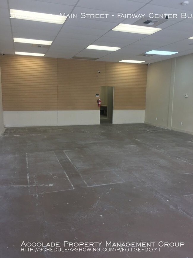 Building Photo - 506 S Main St