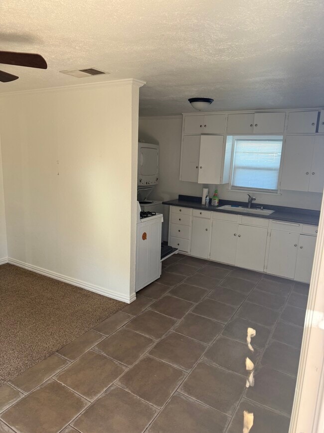 Foto del edificio - 710 Storey Ave