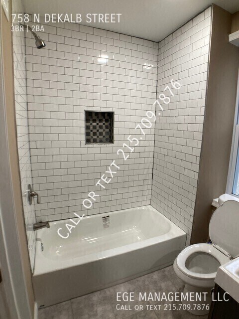 Foto del edificio - 758 N Dekalb St