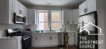 Building Photo - 2552 S Central Park Ave