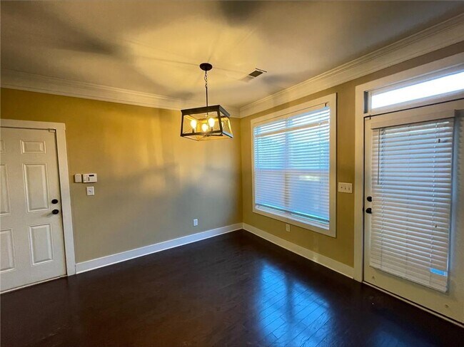 Foto del edificio - 1770 Meadow Ln SW