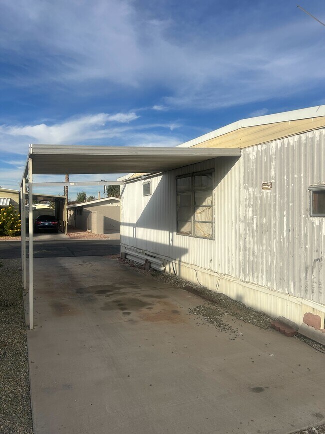 Foto del edificio - 3601 E Wyoming Ave