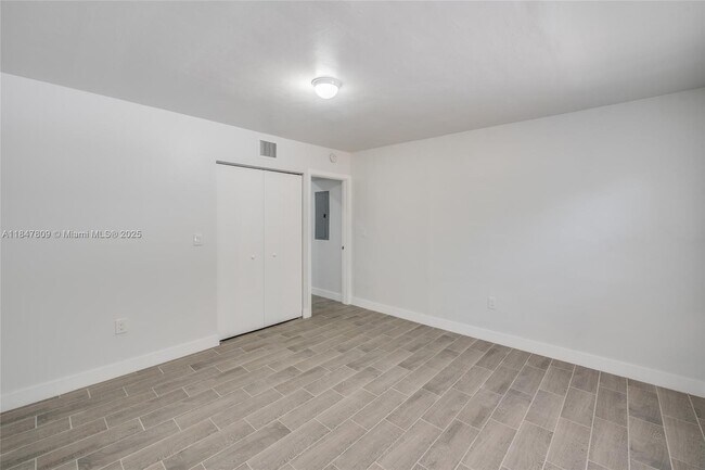 Foto del edificio - 1604 SW 9th St