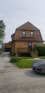 Entrada principal - 211 E 161st Pl