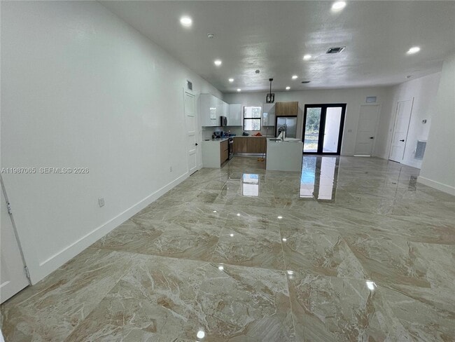 Foto del edificio - 435 N Quebrada St