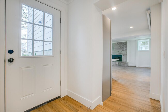 Building Photo - 1502 N 41st St