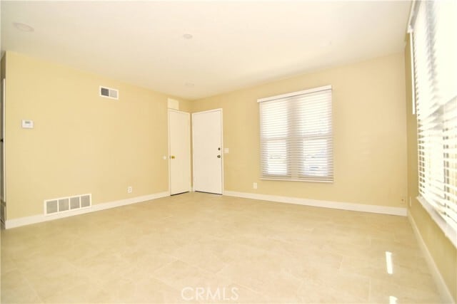 Building Photo - 180 Southampton Way
