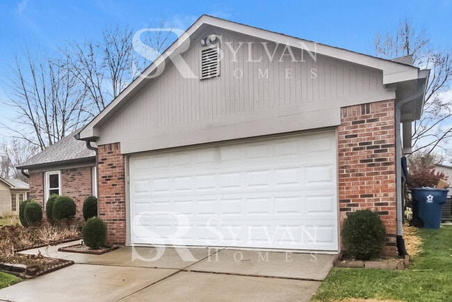 Photo - Everything You Need. All Right Here. House