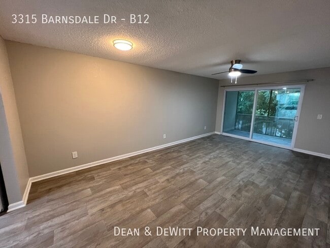 Building Photo - 3315 Barnsdale Dr