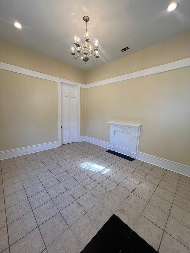 Foto del edificio - 1911 Lapeyrouse St