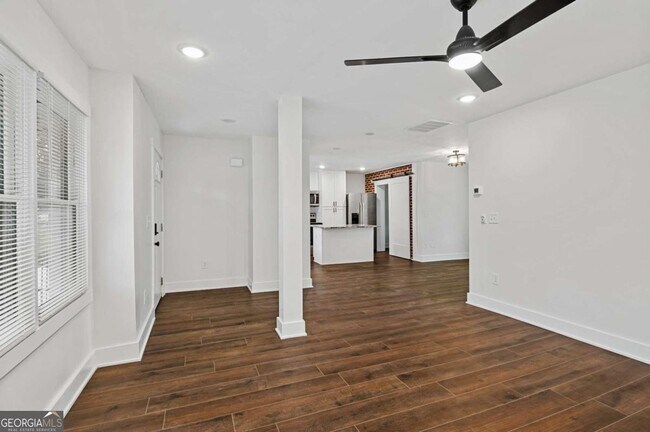 Foto del edificio - 668 Custer Ave SE