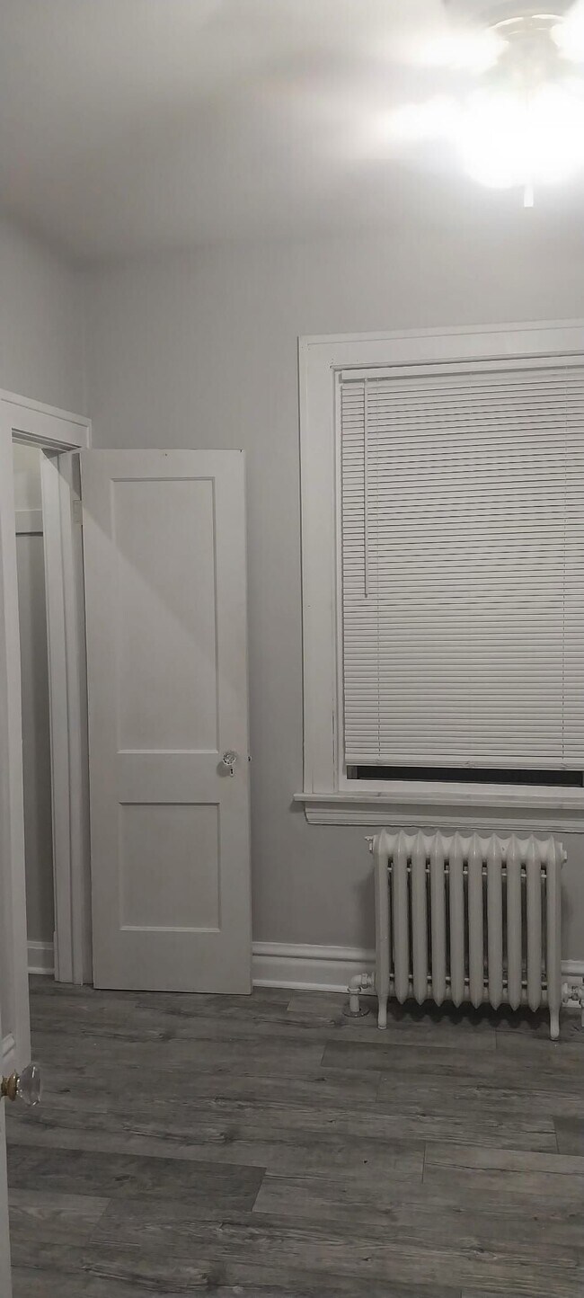 Foto del edificio - 2125 Euclid Ave