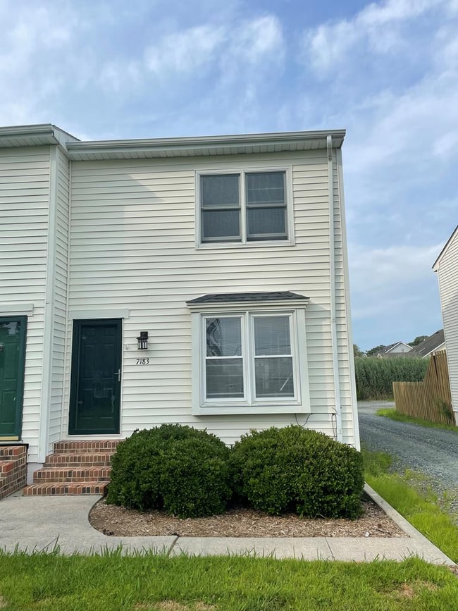 Building Photo - 7195 Bunting Rd