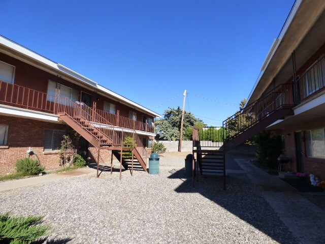 Primary Photo - 704 N A St