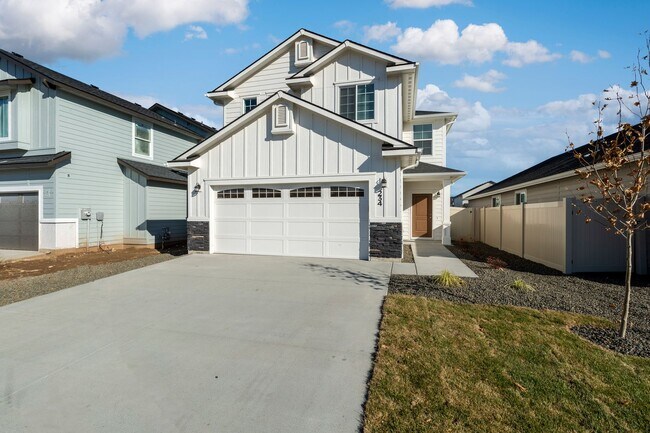Foto del edificio - Central 4 bedroom 2.5 bathroom house