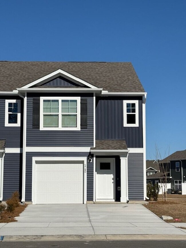 Foto del edificio - Be the first to Live in This Brand-New Townhome!