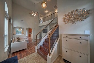 Building Photo - 8809 White Ibis Dr