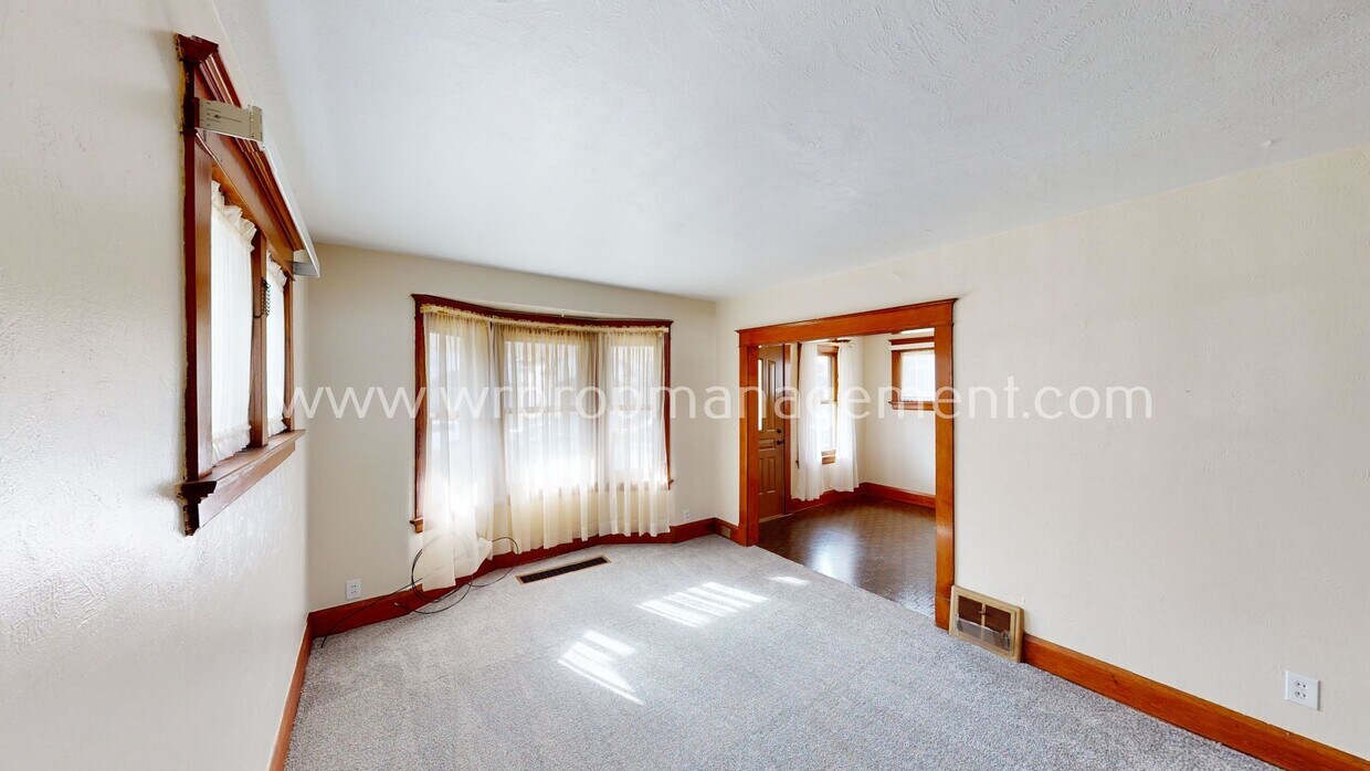 Primary Photo - 3 Bedroom 1 Bathroom Home for Rent Near Gl...