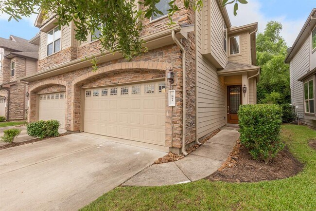 Building Photo - 87 Aventura Pl