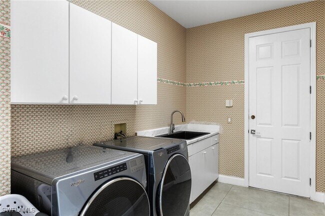 Foto del edificio - 12083 Mahogany Isle Ln