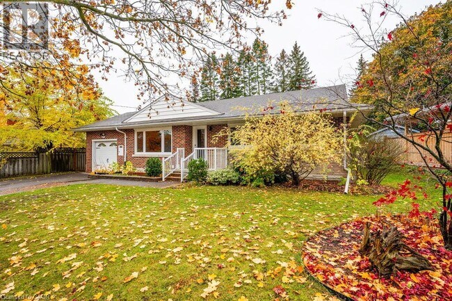 Building Photo - 543 Dunbar Rd