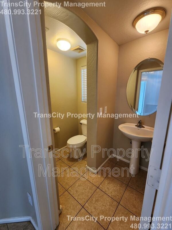 Building Photo - 38444 N Joann Way