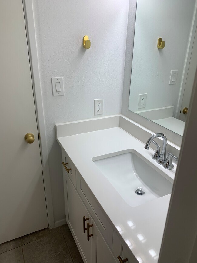 Building Photo - 120 G St