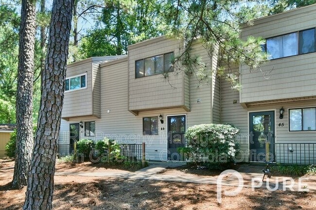 Building Photo - 240 Jamil Rd