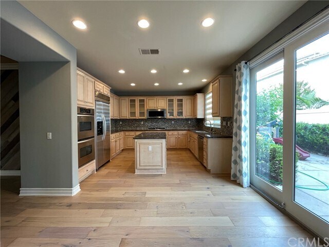 Building Photo - 8602 Candlewood St