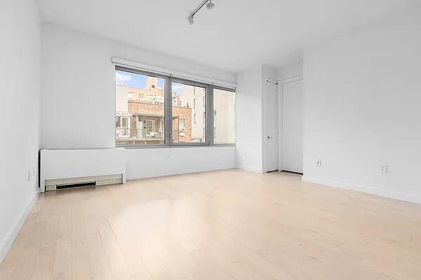 Foto del edificio - 447 W 18th St