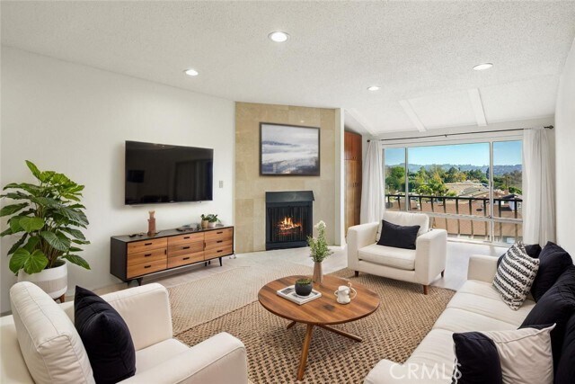 Foto principal - 12830 Burbank Blvd