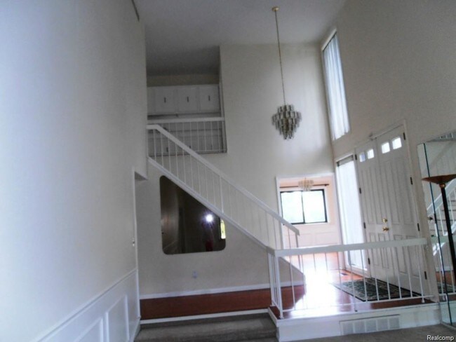 Foto del edificio - 5086 Falmouth Dr