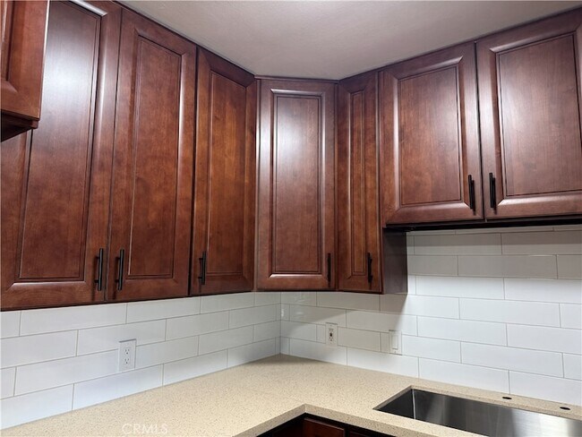Foto del edificio - 4339 W 178th St