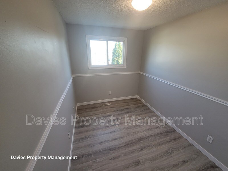 Photo du bâtiment - 2531-2135 135 Ave NW