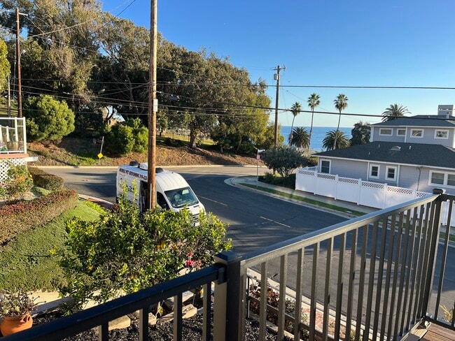 View of House - 906 W 37th St