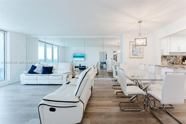 Building Photo - 2301 Collins Ave