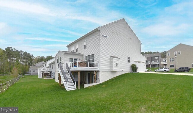 Building Photo - 43901 Monterey St